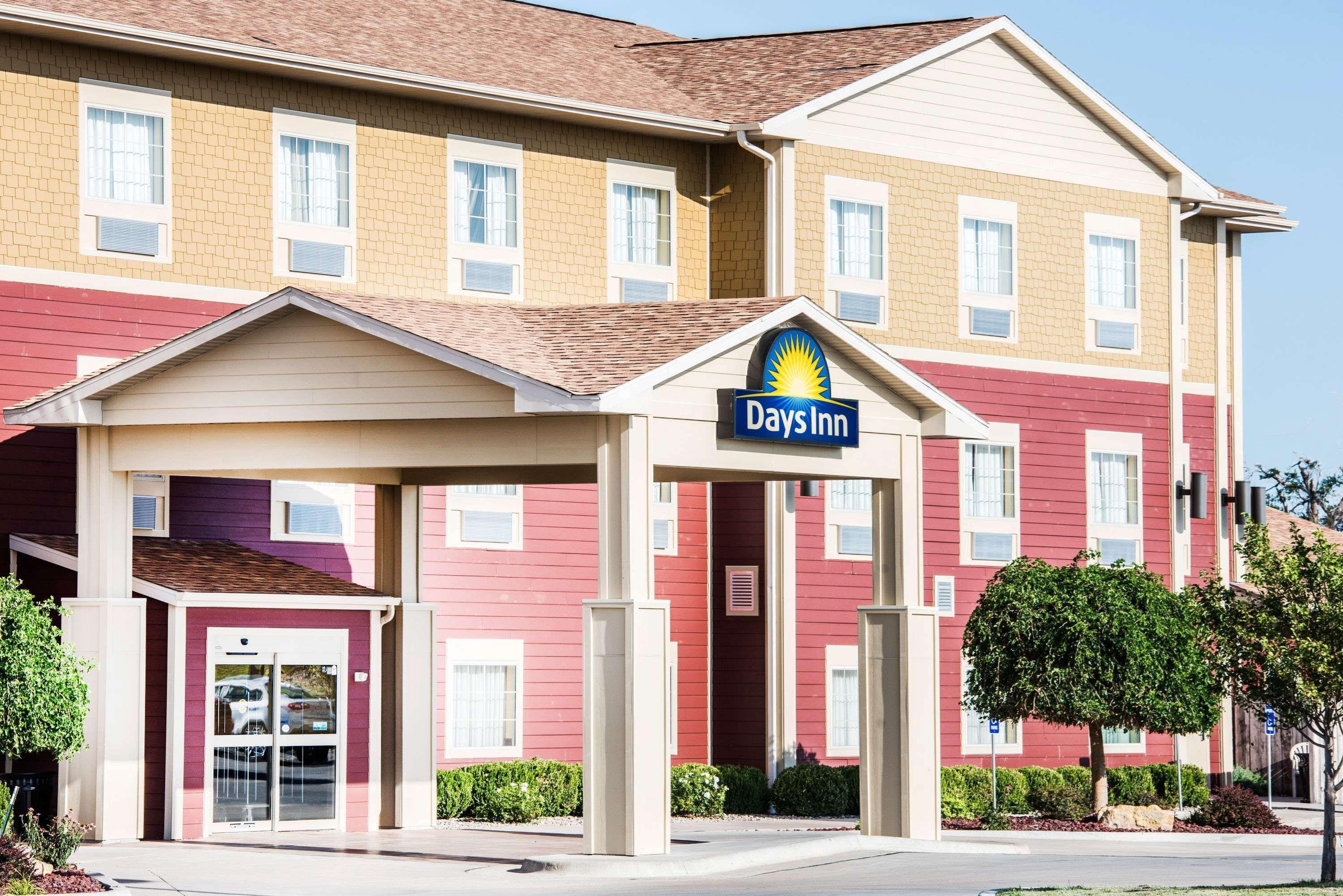 Days Inn By Wyndham Ellis Екстер'єр фото
